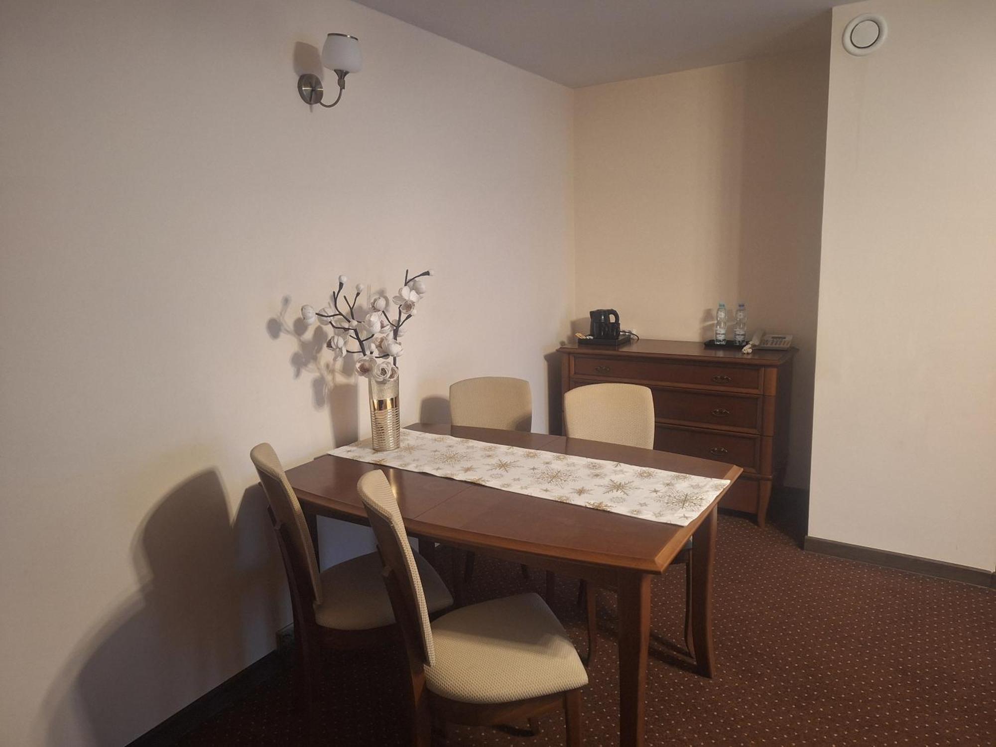 סטריקאו Hotel W Dobieszkowie מראה חיצוני תמונה